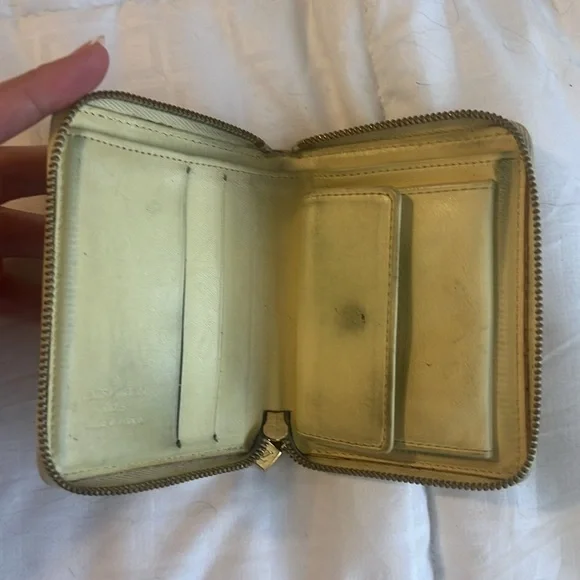 Louis Vuitton Vernis Bloom Wallet Yellow MI0959 - Picture 5 of 10